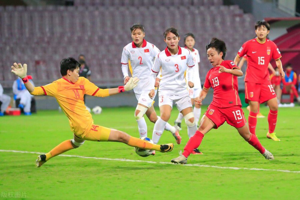 北京时间4:00欧冠A组第六轮，曼联主场迎战拜仁。